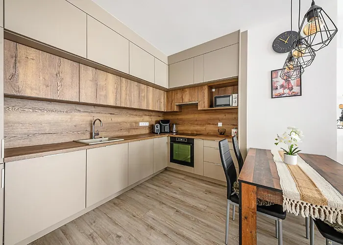 Elite -chic Serenity With Ac In A Free Park Zone Apartmán
